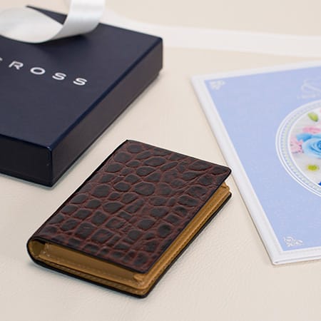 名刺約50枚収納可能な大容量