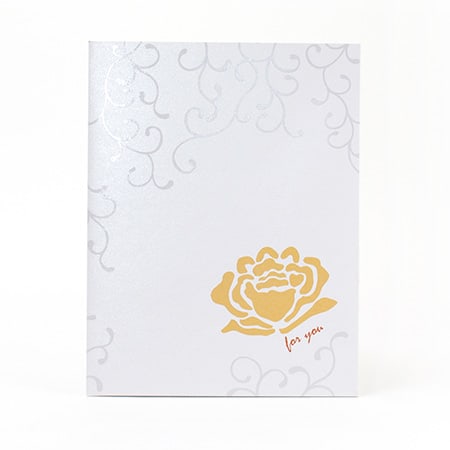 コロンとした姿がかわいらしい