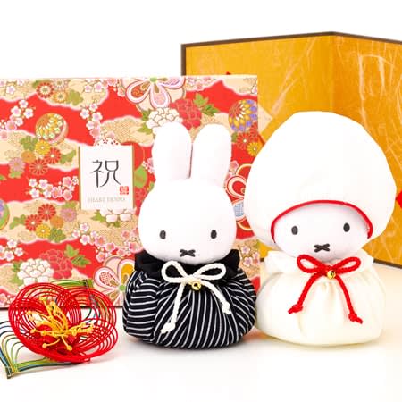 コロンとした姿がかわいらしい