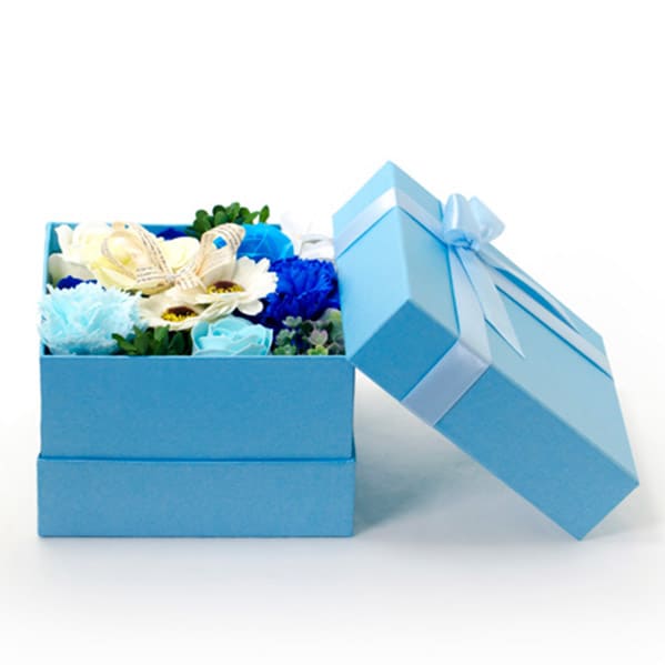 ブルー系のフラワーフレグランスのアソートです。