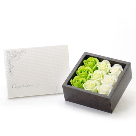 瑞々しい新緑のような美しいグラデーション