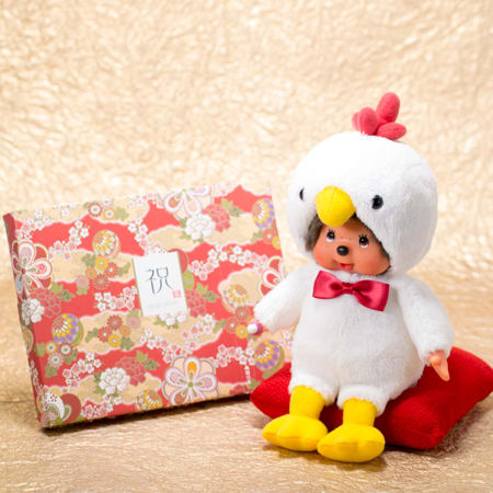 ニワトリさんに扮したモンチッチです。