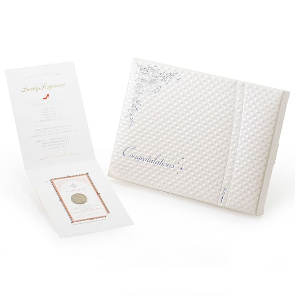 オレンジのリボンつきのカードタイプパッケージ