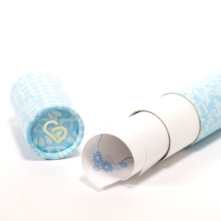 丸筒電報 パステルブルーと赤い筒箱