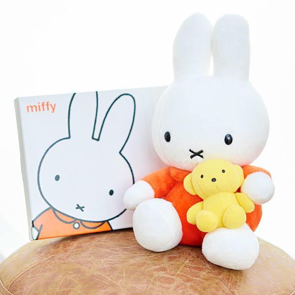 くまちゃん抱きミッフィー ぬいぐるみ