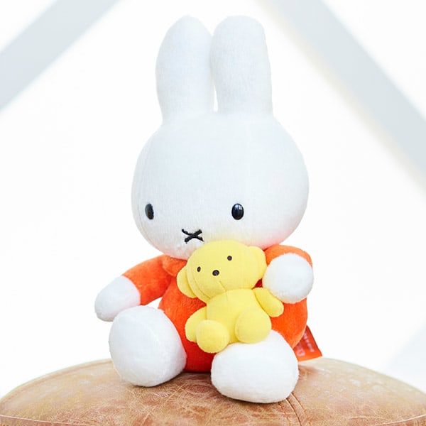 くまちゃん抱きミッフィー ぬいぐるみ