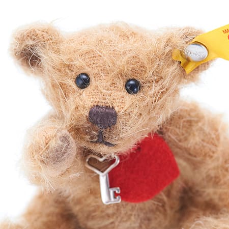 ペンダントシリーズのミニテディベア。