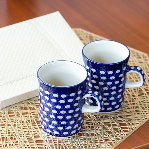 〈セラミカ〉ドヌーブ マグカップ＋キラキラHAPPYBOX電報プレシャスホワイト