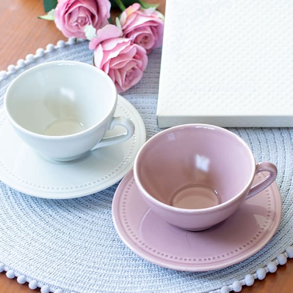 〈クレア〉ペアカップ＆ソーサー＋キラキラHAPPYBOX電報プレシャスホワイト