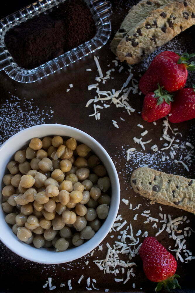 Chocolate Hummus Ingredients - garbanzo benas, dark chocolate powder, honey