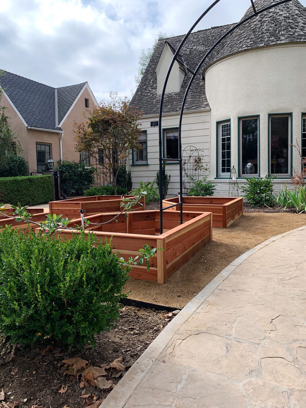 HP_ShowcaseGarden_Front4Feature_Install_1web
