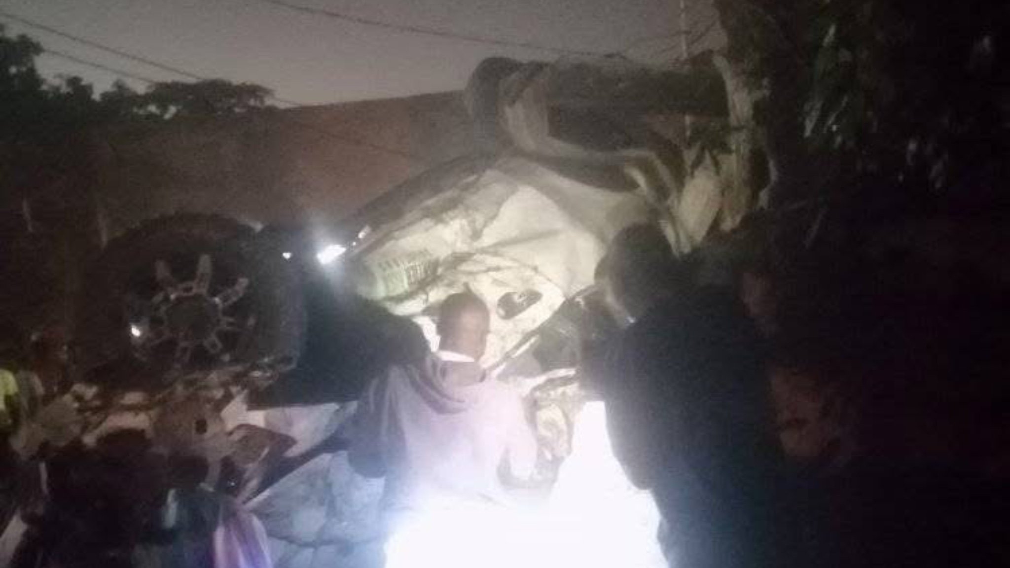 Acidente de viação faz uma vítima mortal no bairro Luís Cabral.