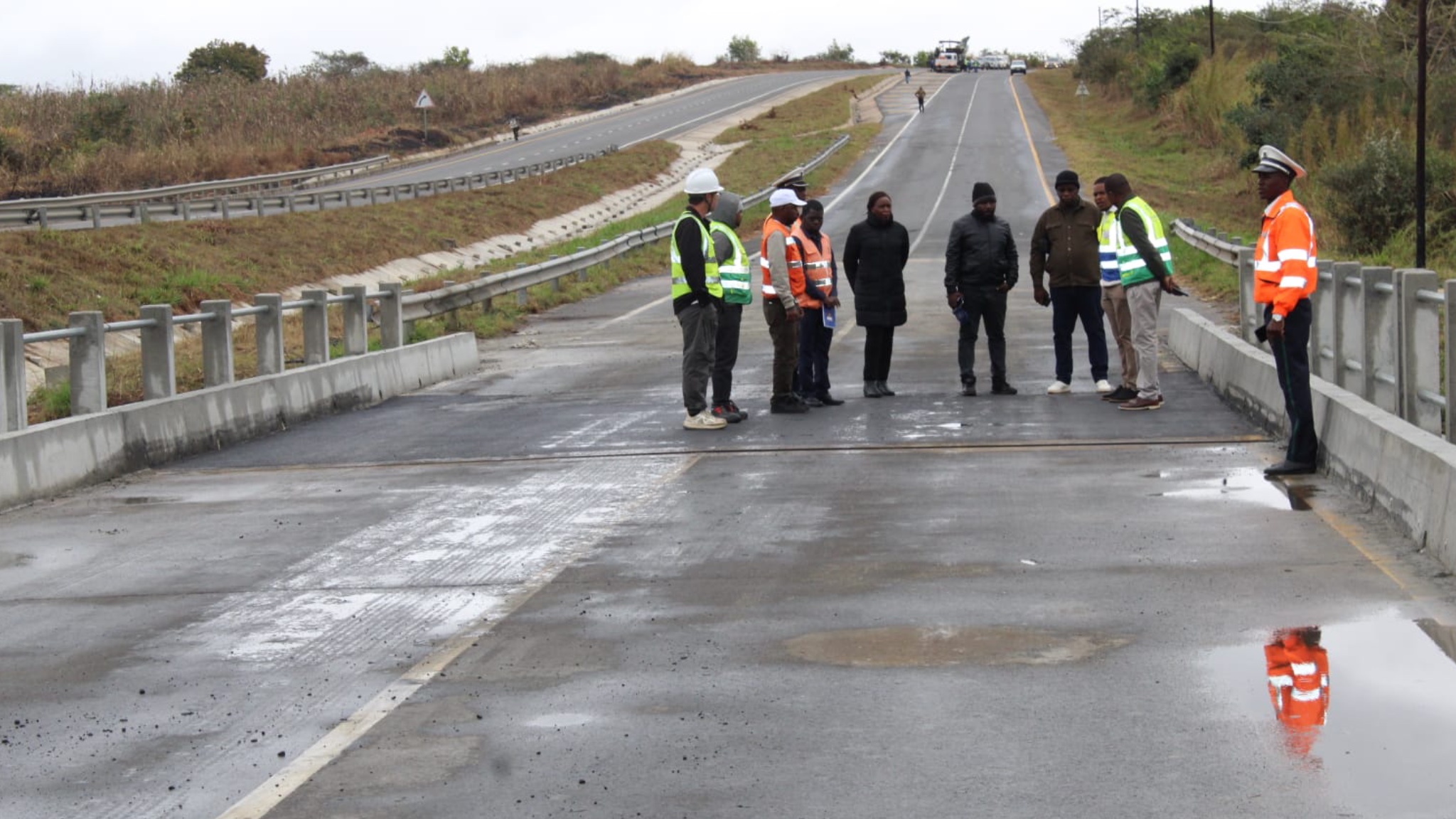 Trânsito reaberto na ponte sobre o rio Metuchira após obras de reabilitação