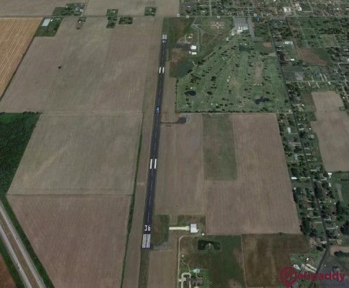 Sikeston Memorial Municipal Airport by helicopter