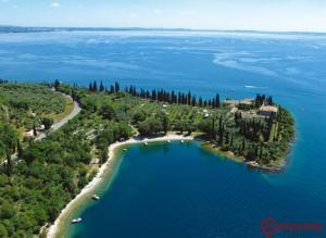 Locanda San Vigilio by helicopter