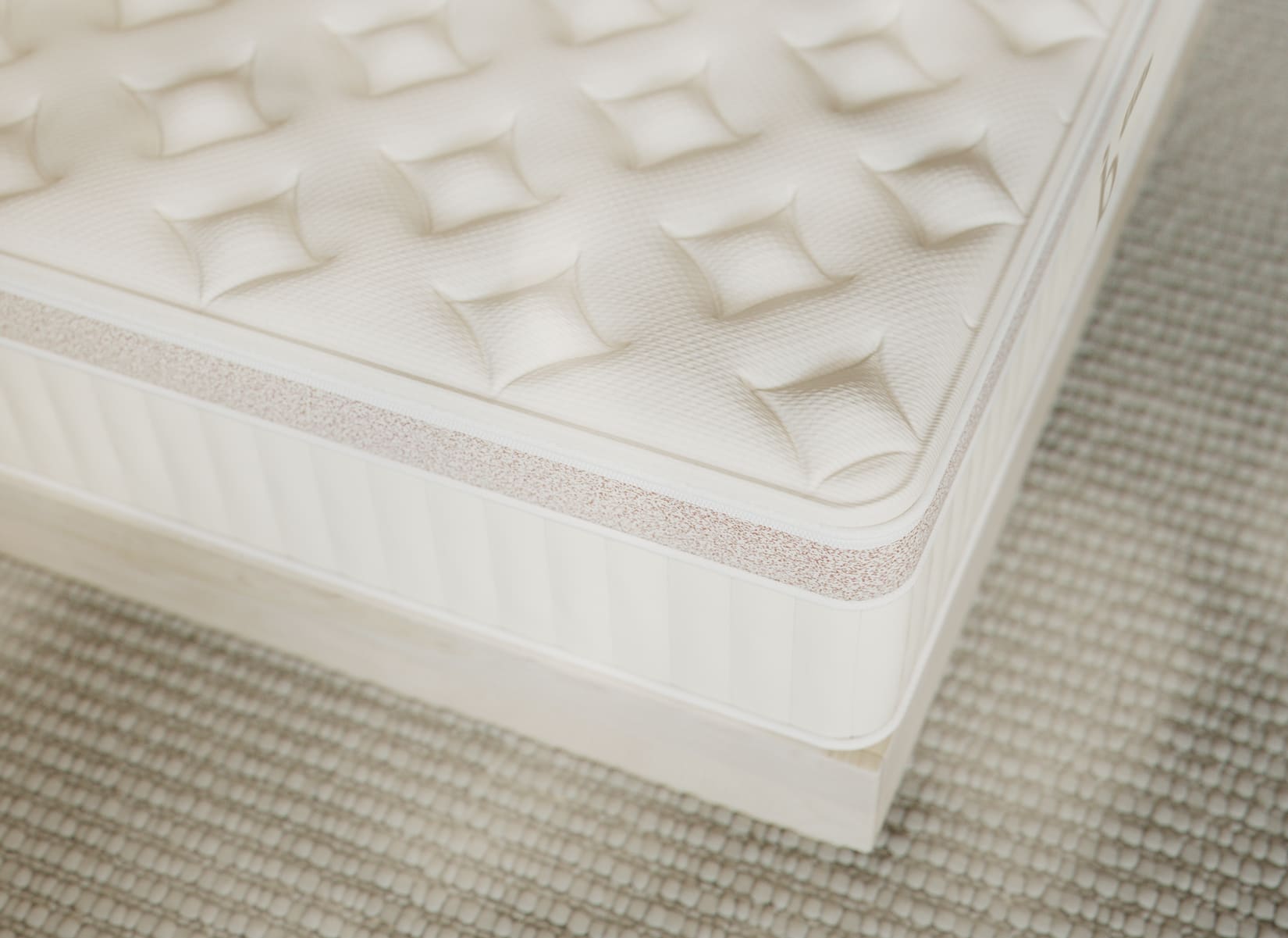 Your Birch Elite mattress will arrive in two separate boxes and come together for a truly luxurious sleep experience.