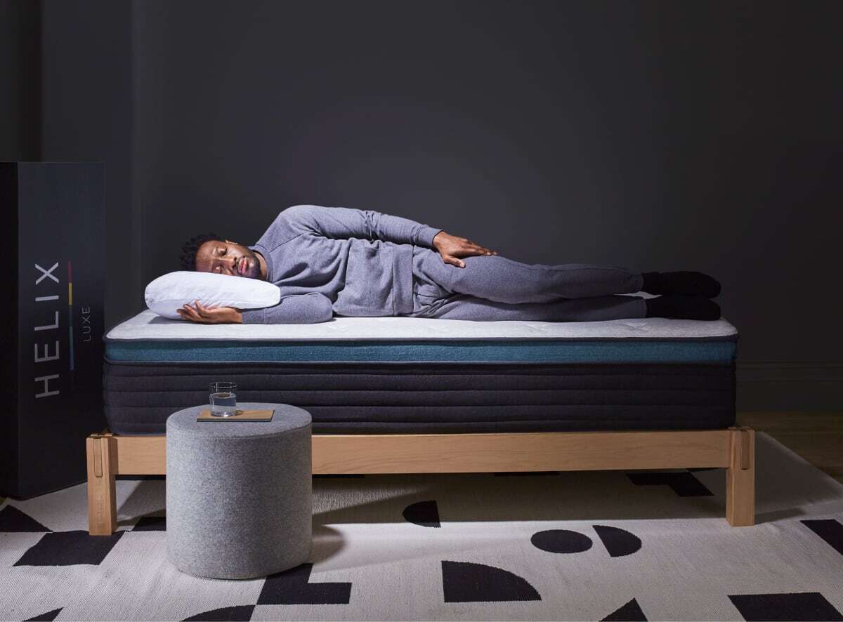 Foam Bed Wedge Elevates Your Body In A Zero-Gravity Position