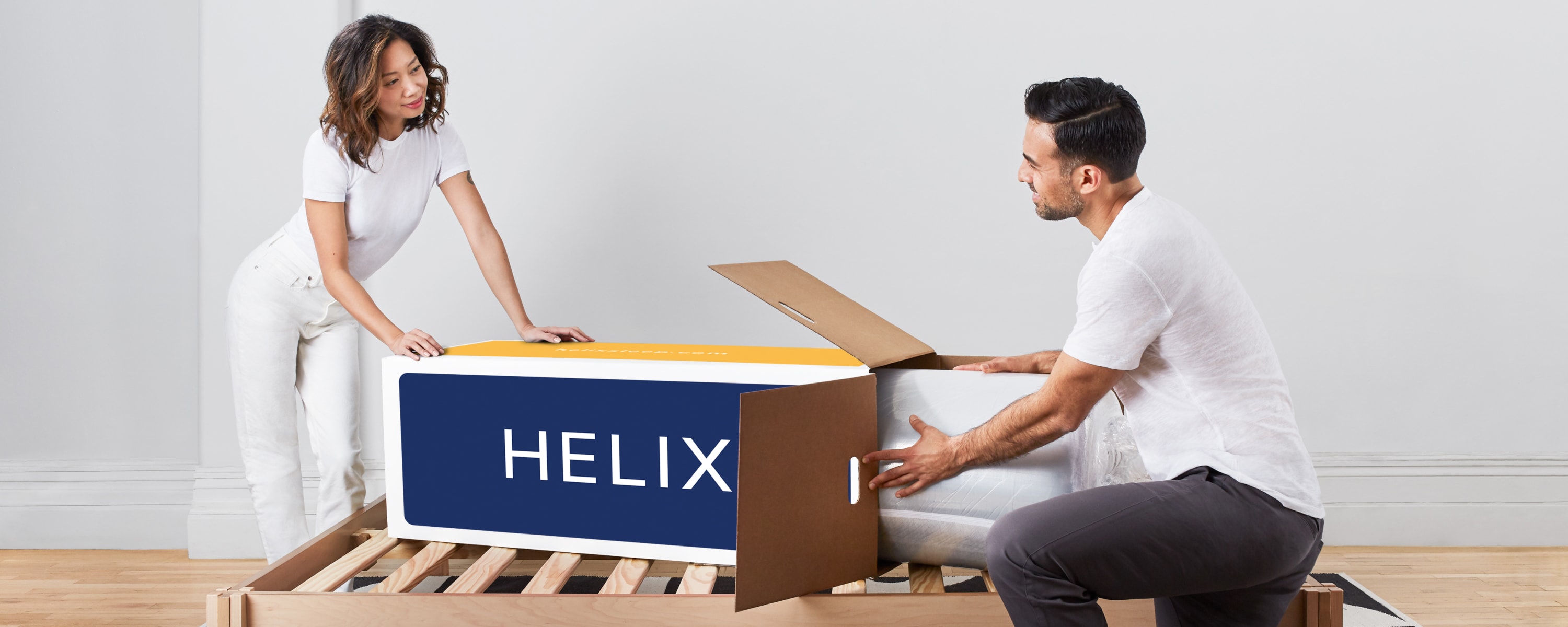 Couple Unboxing their Helix Mattress