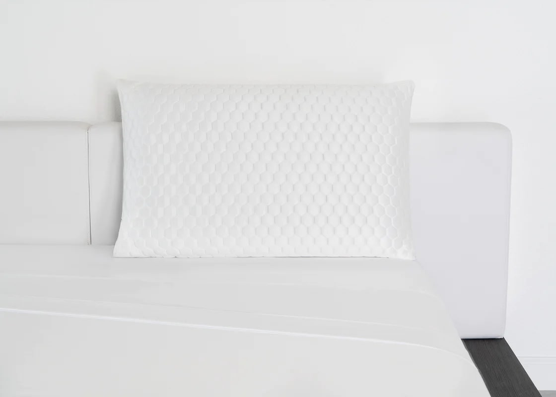 https://res.cloudinary.com/helixsleep/image/upload/f_jpg/Luxury_Cooling_Pillow_-_Shopify_x800_t90seq?_a=BAAASyBs