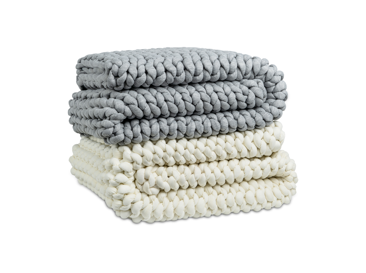 Chunky Knit Weighted Blanket Plank