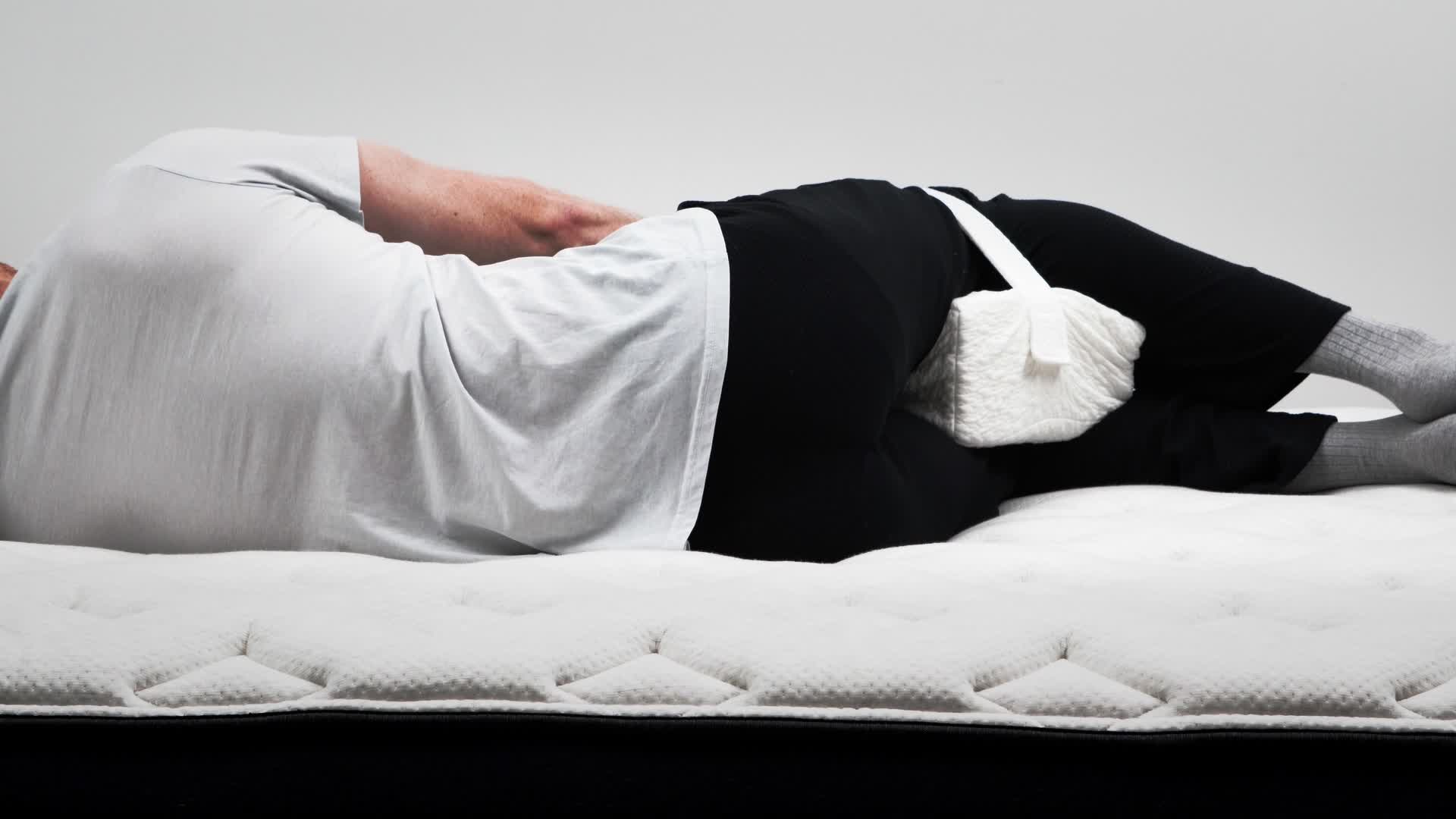 the pillows 3点セット Shop the Helix Side Sleeper Knee Pillow - Helix Sleep