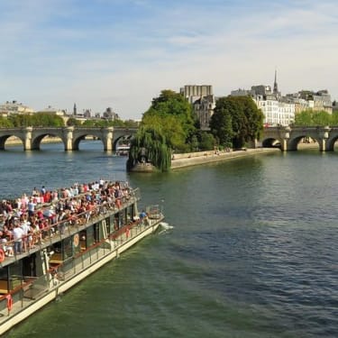 Seine River Cruise with French Crepe