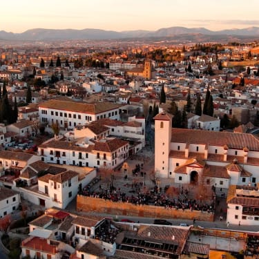 Granada Free Natt Tour