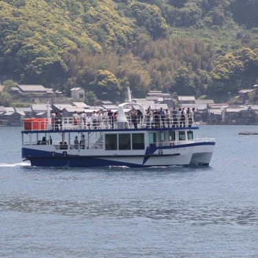 Paseo en barco por la bahía Ine en Kioto