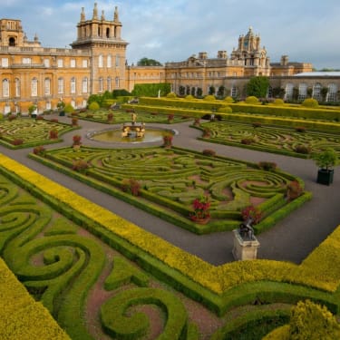 Downton Abbey and Cotswolds Day Trip from London