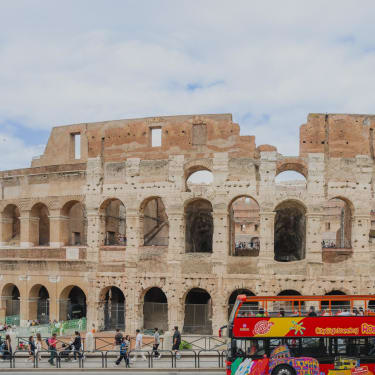 ローマ 乗り降り自由バスツアー（チヴィタヴェッキアからの送迎付き）