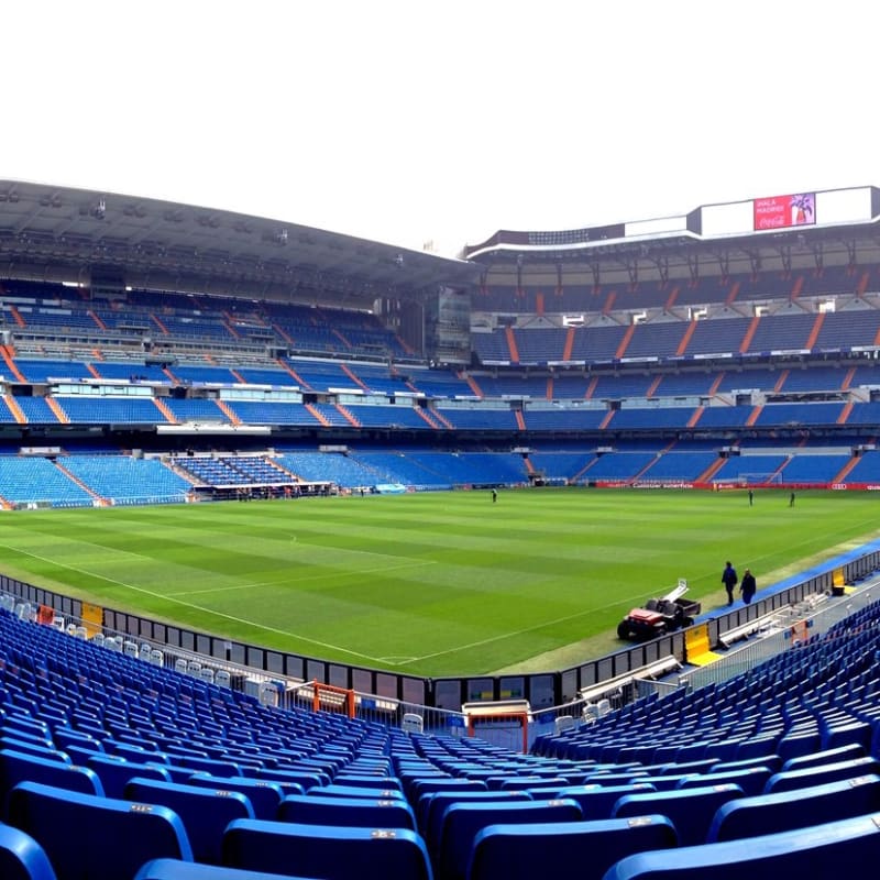 Entra en el mítico estadio Santiago Bernabeu del real madrid