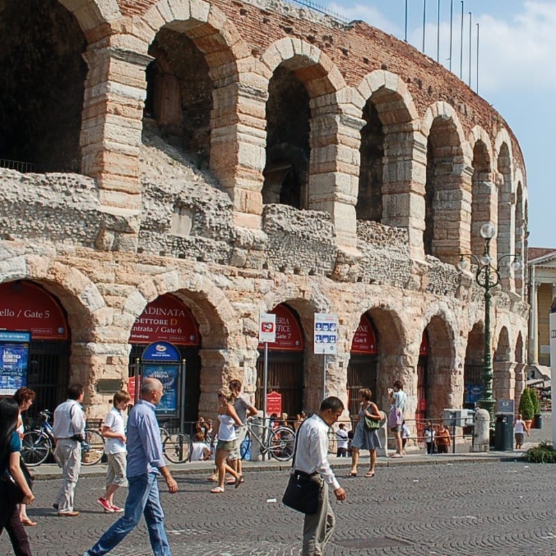 Visita guiada pela Arena de Verona - Reserve em  Brasil