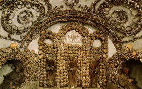 Rome Capuchin Crypt Visit with Panoramic Bus Tour