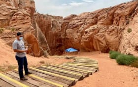 Antelope Canyon and Horseshoe Bend Day Trip from Las Vegas