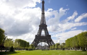 Eiffel Tower Small Group Guided Tour with access by Elevator