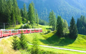 İsviçre Alpleri ve St. Moritz Günübirlik turu Milan'dan