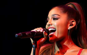 Ariana Grande 티켓