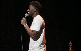 Biglietti Desi Banks