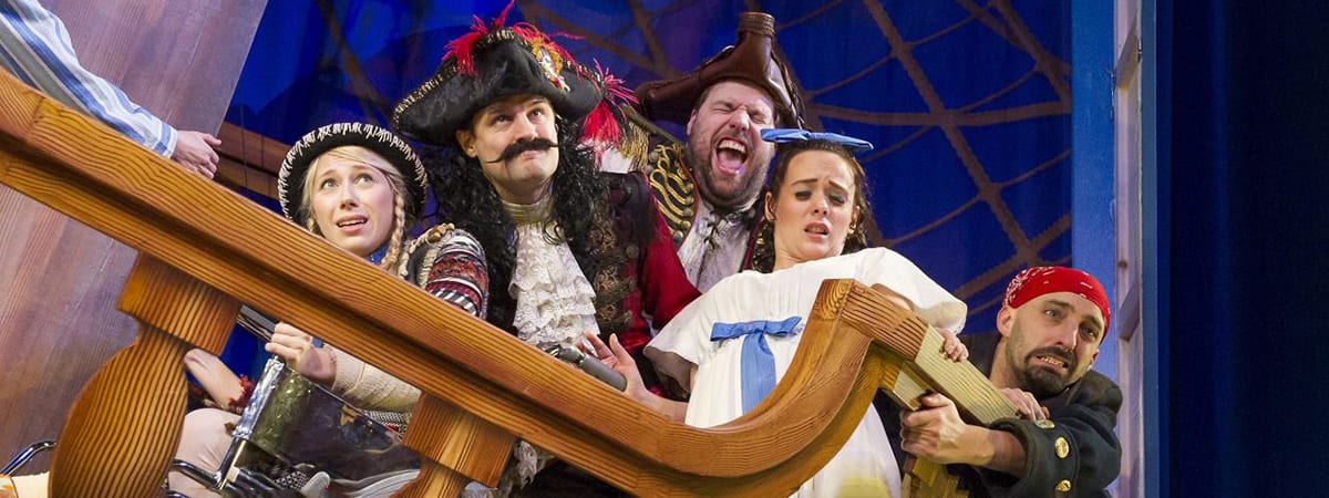 Peter Pan Goes Wrong Tickets in New York