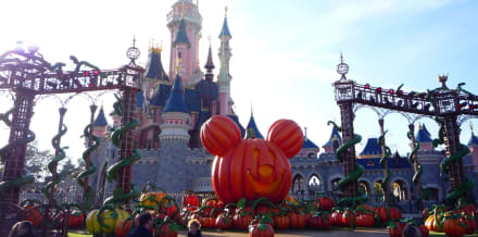 Disneyland Paryż w Halloween