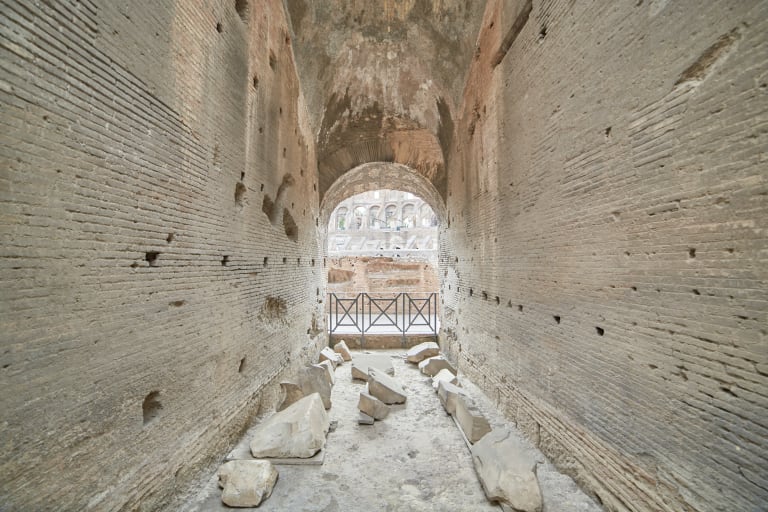 Inside the Colosseum| ©Unsplash