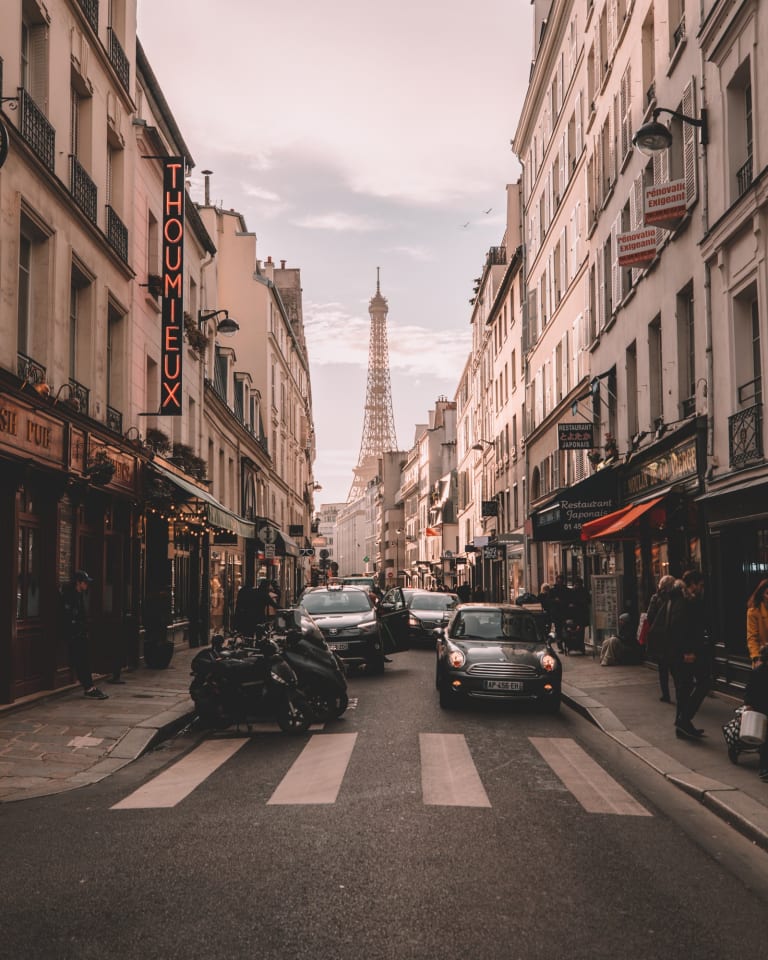 Promenera runt i Paris| ©Earth