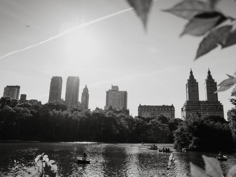 Le Dakota Building et la skyline de l'Upper West Side depuis Central Park| ©Hellotickets