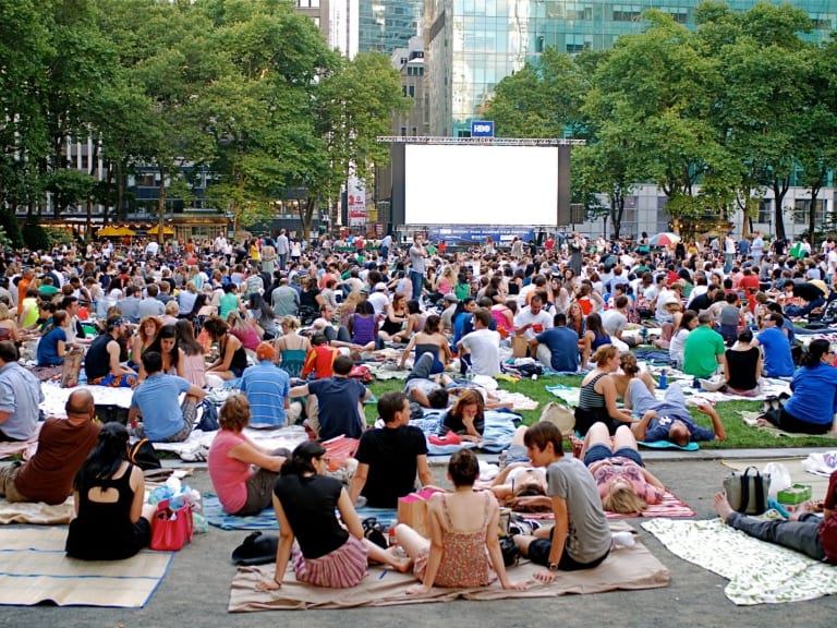 布萊恩特公園電影節：夏夜之光| ©NYC again