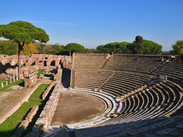 Das Theater von Ostia Antica| ©Wikimedia