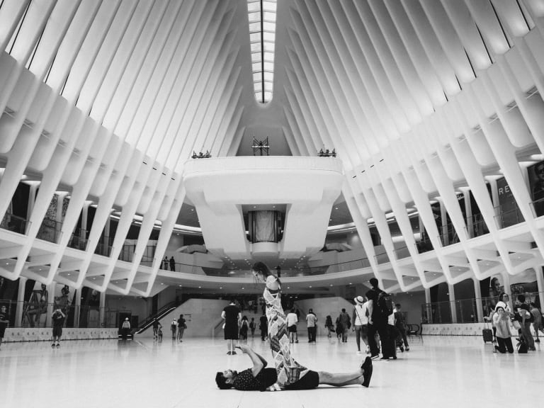 黑白分明的 Oculus 內景| ©Hellotickets