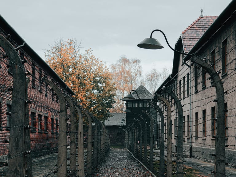 Nie spiesz się podczas wizyty w Auschwitz| ©Jean Carlo Emer
