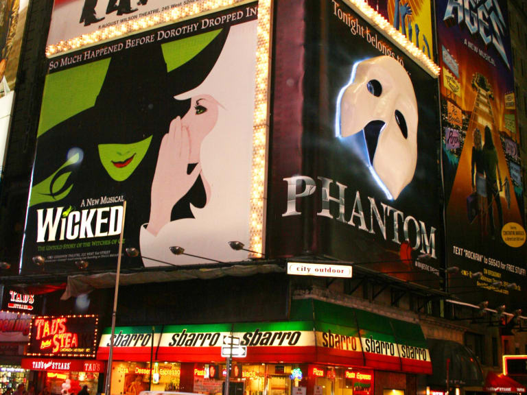 Musikalaffischer på Times Square| ©Glen Scarborough