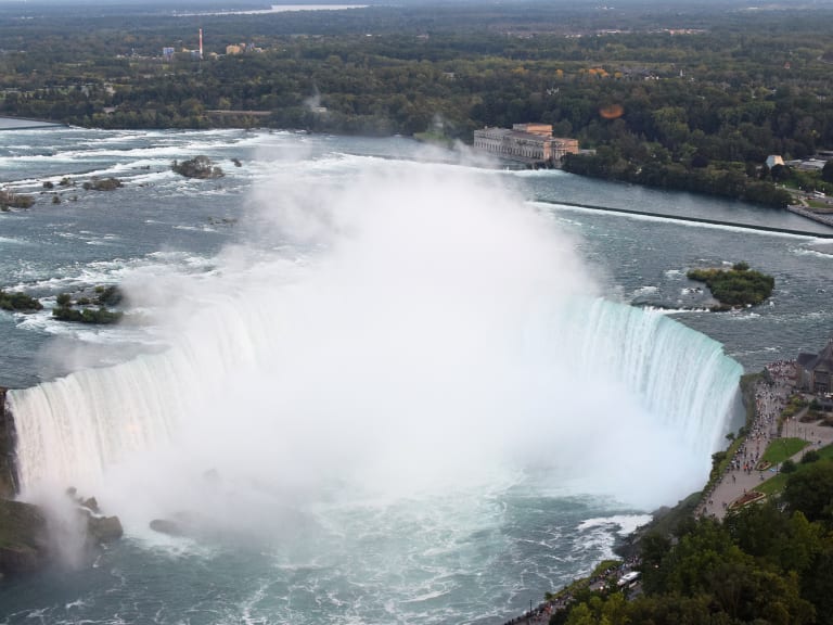 從 Skylon Tower 餐廳眺望| ©Mark
