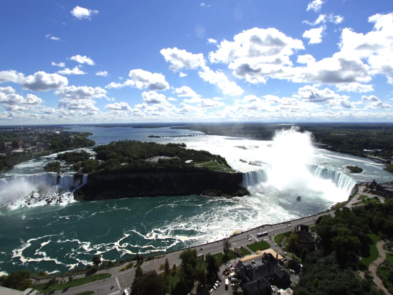 從 Skylon Tower 觀景台俯瞰瀑布景色| ©Ansel Adams